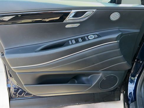 Used 2025 Genesis GV80 2.5T image 22
