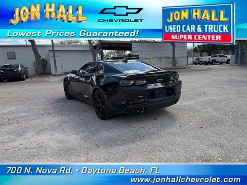 Used 2020 Chevrolet Camaro LT w/ RS Package image 8