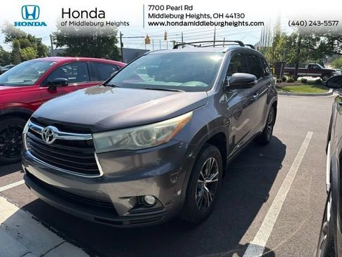 Used 2016 Toyota Highlander XLE AWD/4WD image 1