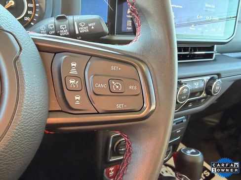 Used 2024 Jeep Wrangler Unlimited Rubicon image 17