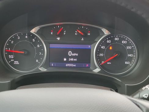 Used 2022 GMC Terrain SLT image 17