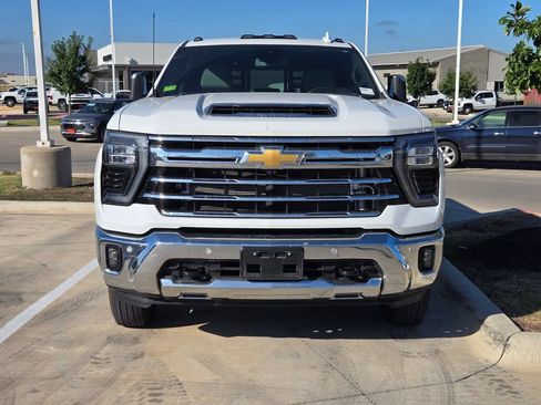 Used 2024 Chevrolet Silverado 3500 LTZ w/ LTZ Convenience Package AWD/4WD image 2