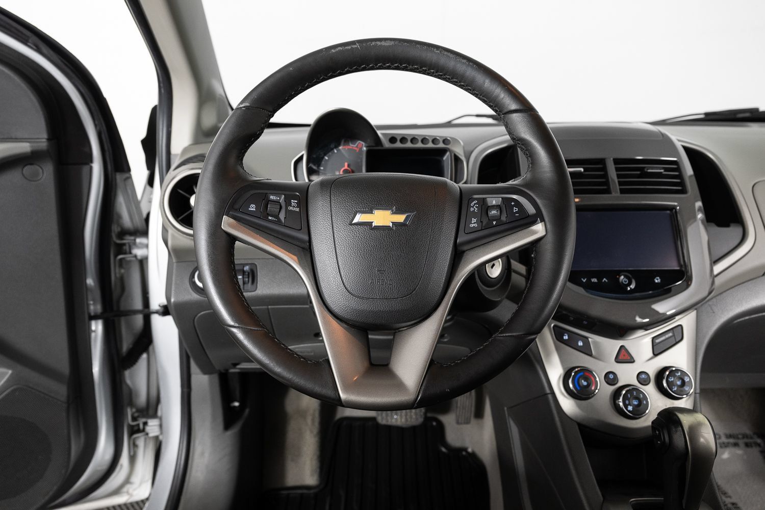 Used 2015 Chevrolet Sonic LTZ FWD image 29