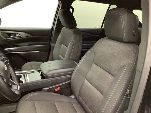 Used 2024 Chevrolet Traverse LT image 10