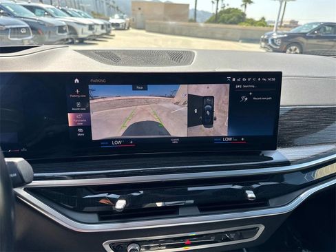 Used 2023 BMW X7 xDrive40i w/ M Sport Package image 30