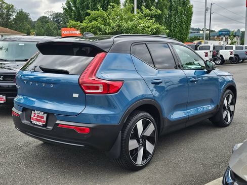 Used 2023 Volvo XC40 Recharge Ultimate w/ Protection Package Premier AWD/4WD image 5
