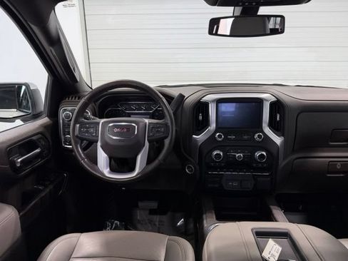 Used 2021 GMC Sierra 1500 SLT w/ SLT Premium Package AWD/4WD image 29