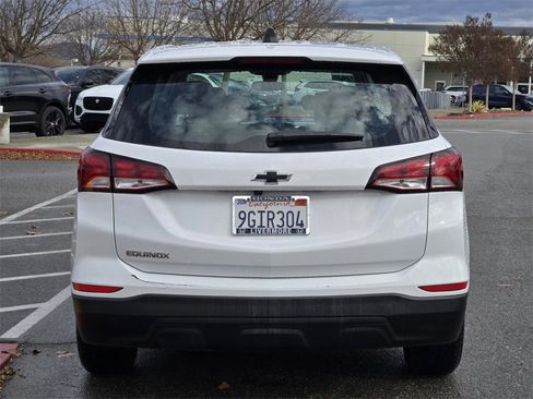 Used 2023 Chevrolet Equinox LS image 5