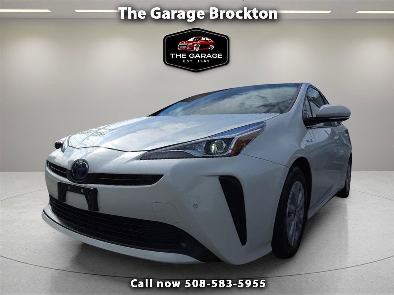 Used 2019 Toyota Prius LE FWD image 1