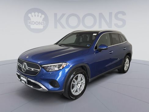 Used 2025 Mercedes-Benz GLC 300 4MATIC image 1