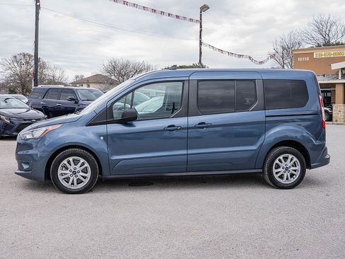 Used 2022 Ford Transit Connect XLT image 8