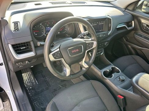Used 2022 GMC Terrain SLE image 9