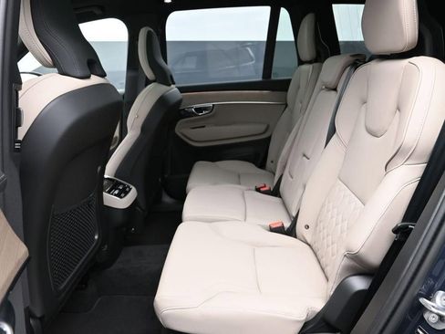 New 2026 Volvo XC90 B6 Plus image 9