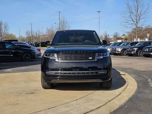 Used 2025 Land Rover Range Rover SE image 4