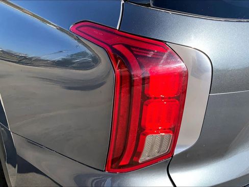 Used 2023 Hyundai Palisade Limited image 28