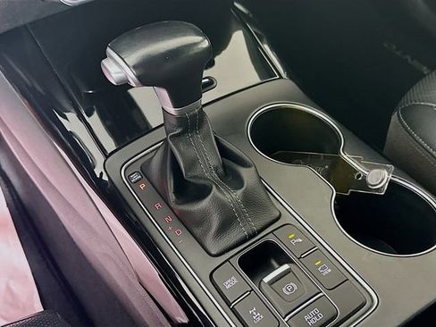 Used 2020 Kia Sorento SX image 18