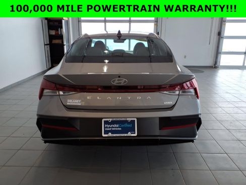 Certified 2025 Hyundai Elantra Limited image 6