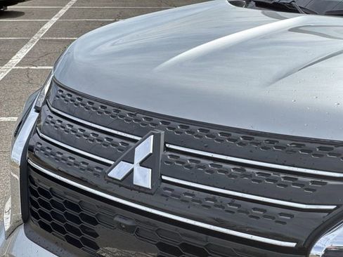 Used 2024 Mitsubishi Outlander SE Black Edition AWD/4WD image 29