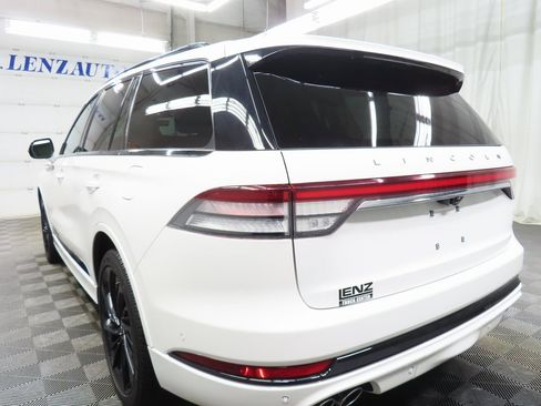 Used 2023 Lincoln Aviator Reserve w/ Equipment Group 201A image 5