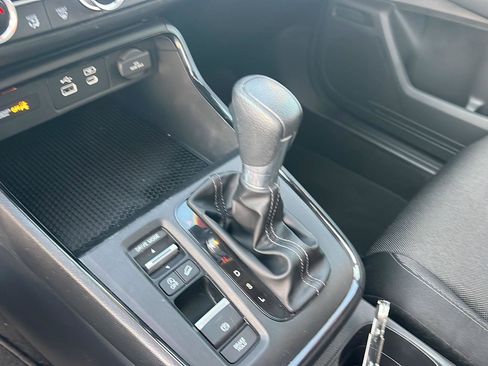 Used 2024 Honda CR-V EX image 27