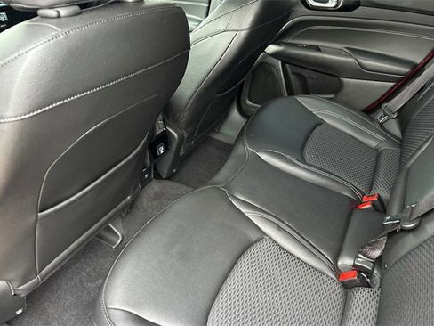 Used 2024 Jeep Compass Latitude w/ Convenience Group image 15