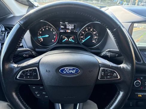 Used 2019 Ford Escape SEL image 32