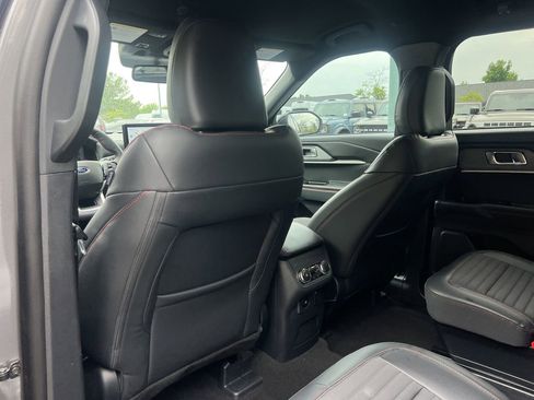 New 2026 Ford Explorer ST-Line w/ ST-Line Street Pack RWD image 17