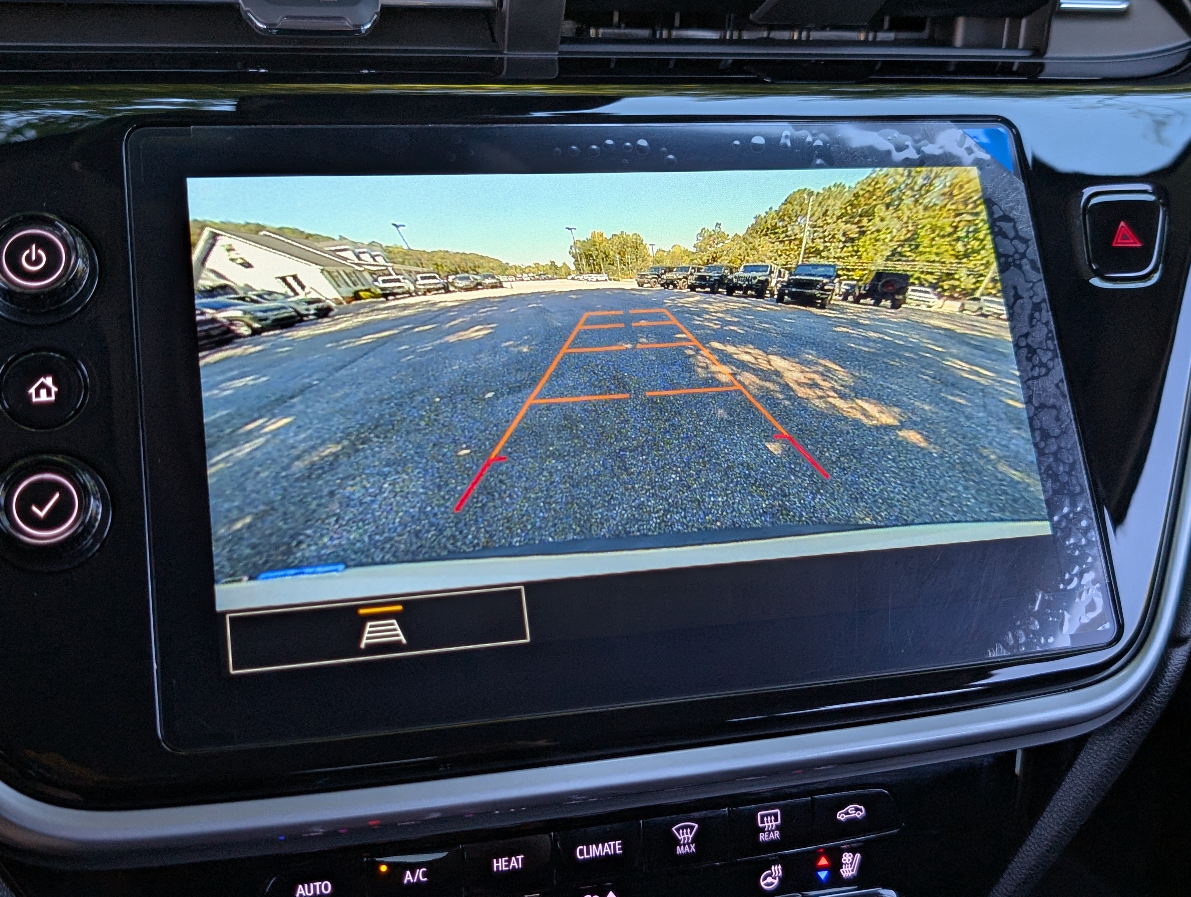 Used 2023 Chevrolet Bolt EUV LT w/ Convenience Package FWD image 26
