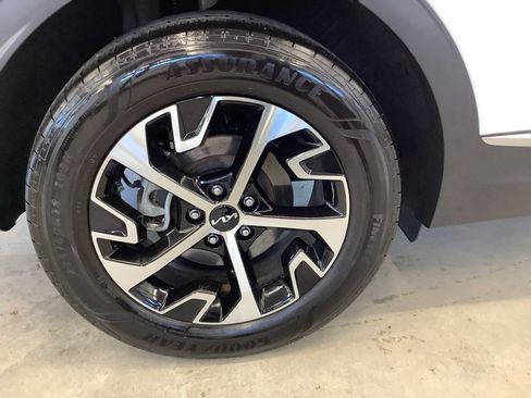 Used 2023 Kia Sportage EX AWD/4WD image 21