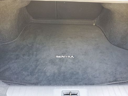 Used 2024 Nissan Sentra SR FWD image 8