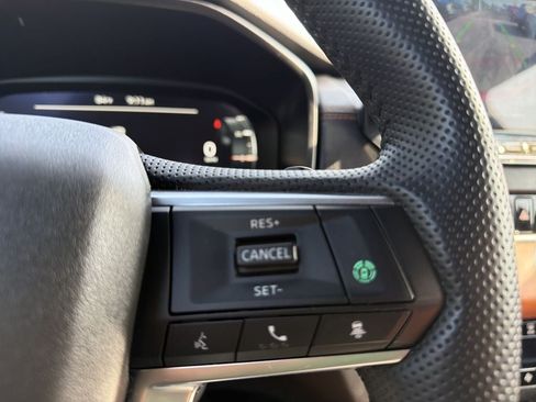 Used 2024 Mitsubishi Outlander 4WD Plug-In Hybrid image 21