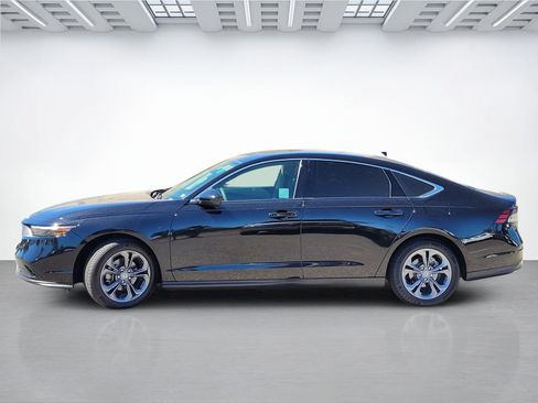 Used 2023 Honda Accord EX image 15