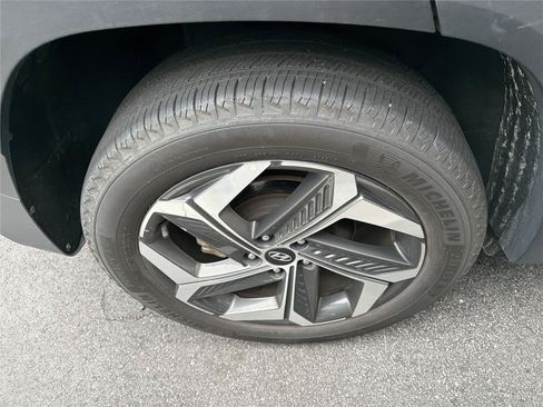 Used 2024 Hyundai Tucson Limited AWD/4WD image 8