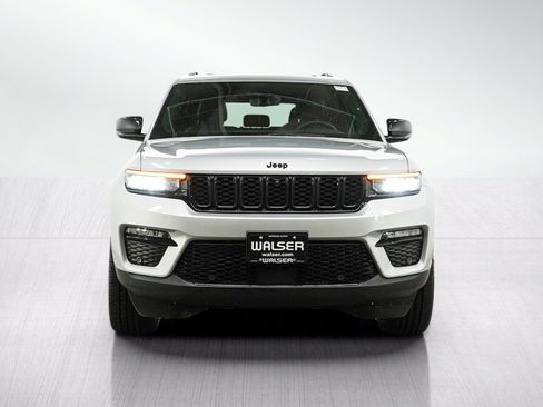Used 2024 Jeep Grand Cherokee Limited w/ Luxury Tech Group II AWD/4WD image 8