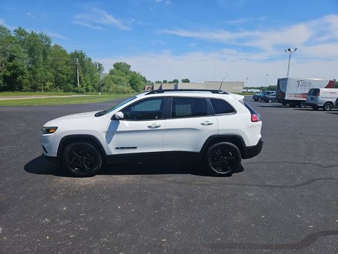 Used 2021 Jeep Cherokee Latitude Plus AWD/4WD image 4