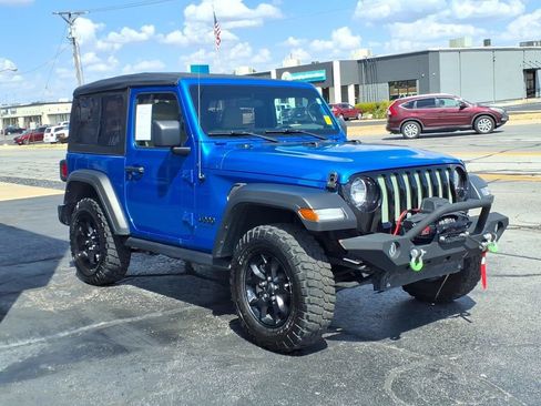 Used 2021 Jeep Wrangler Sport AWD/4WD image 3