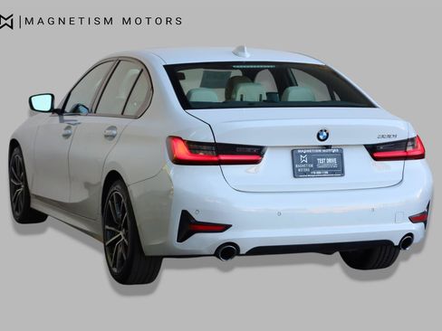 Used 2022 BMW 330i Sedan w/ Driving Assistance Package RWD image 10