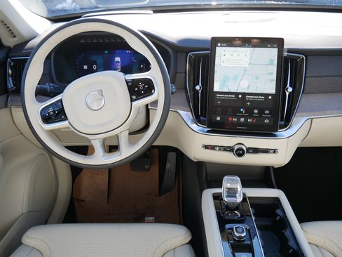 New 2026 Volvo XC90 B6 Ultra w/ Protection Package image 7