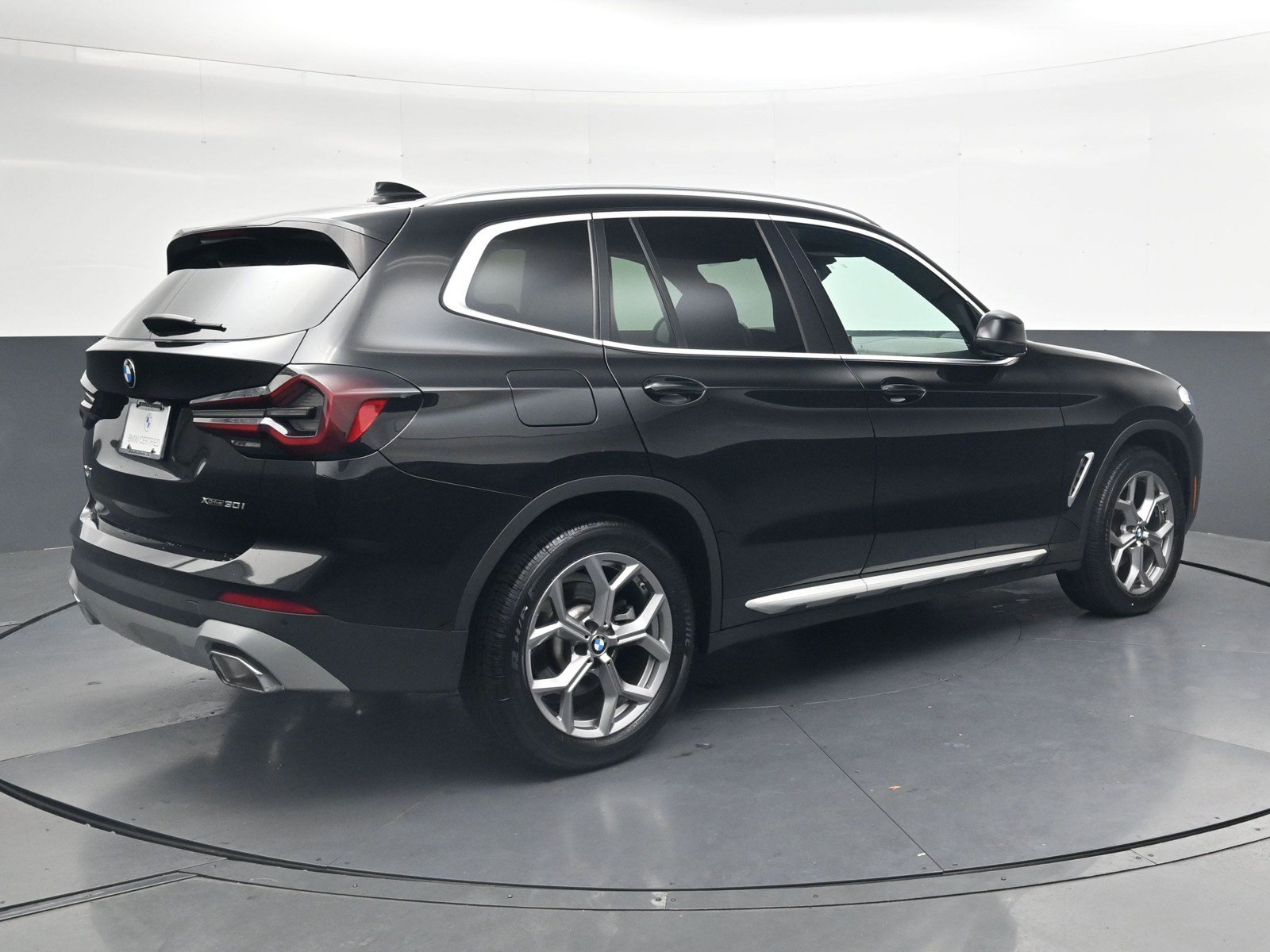 Used 2023 BMW X3 xDrive30i w/ Convenience Package AWD/4WD image 4