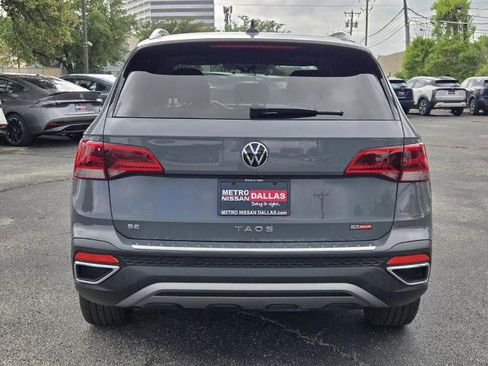 Used 2024 Volkswagen Taos SE FWD image 5