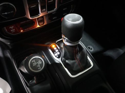 Certified 2023 Jeep Wrangler Unlimited Rubicon w/ Cold Weather Group image 37