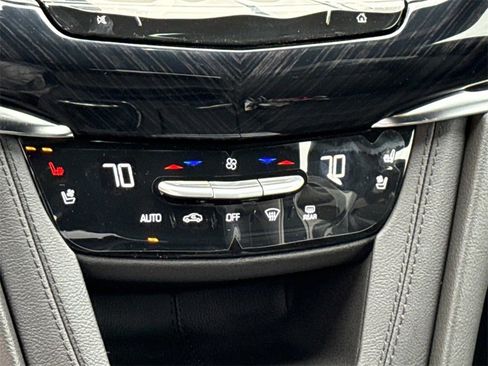 New 2025 Cadillac XT6 Premium Luxury image 13