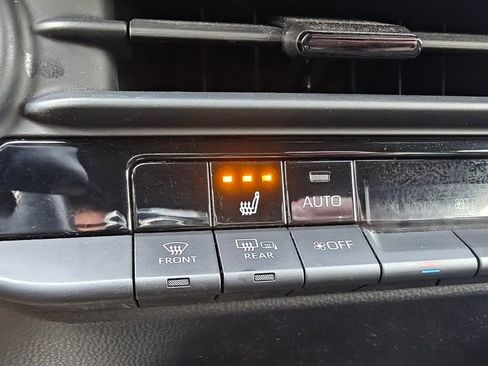 Used 2023 Toyota Crown XLE image 31