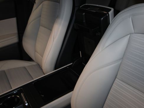 New 2026 Lincoln Nautilus Reserve image 22