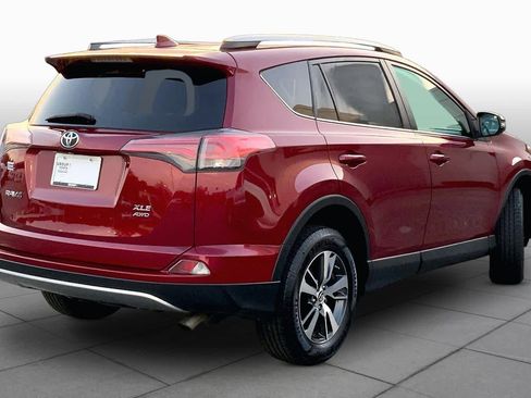 Used 2018 Toyota RAV4 XLE AWD/4WD image 13
