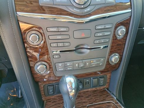 Used 2020 Nissan Armada SL w/ Premium Package image 33