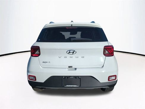 New 2026 Hyundai Venue SEL image 6