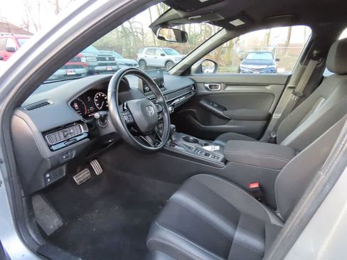 Used 2023 Honda Civic Sport image 2