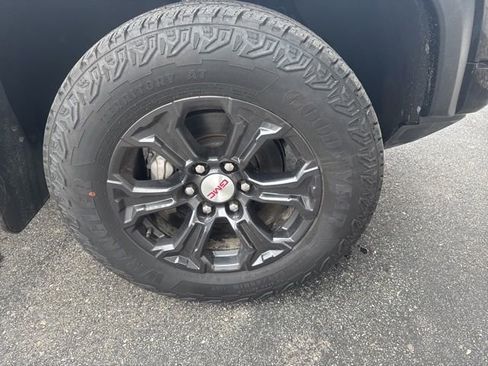 Used 2023 GMC Canyon Elevation w/ Convenience Package image 8