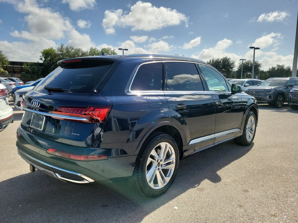 Certified 2024 Audi Q7 2.0T Premium Plus AWD/4WD image 3